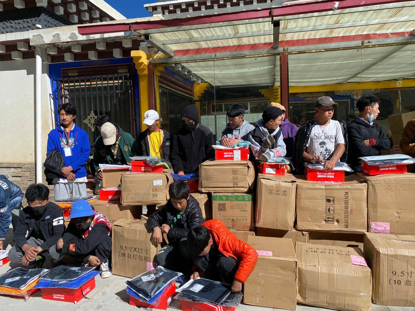 乐鱼官方网站在线登录入口-乐鱼leyu(中国)公益回顾丨家国同欢月同圆 温暖满载甘孜州(图7)